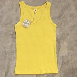 Kate Quinn womens ribbed tank top